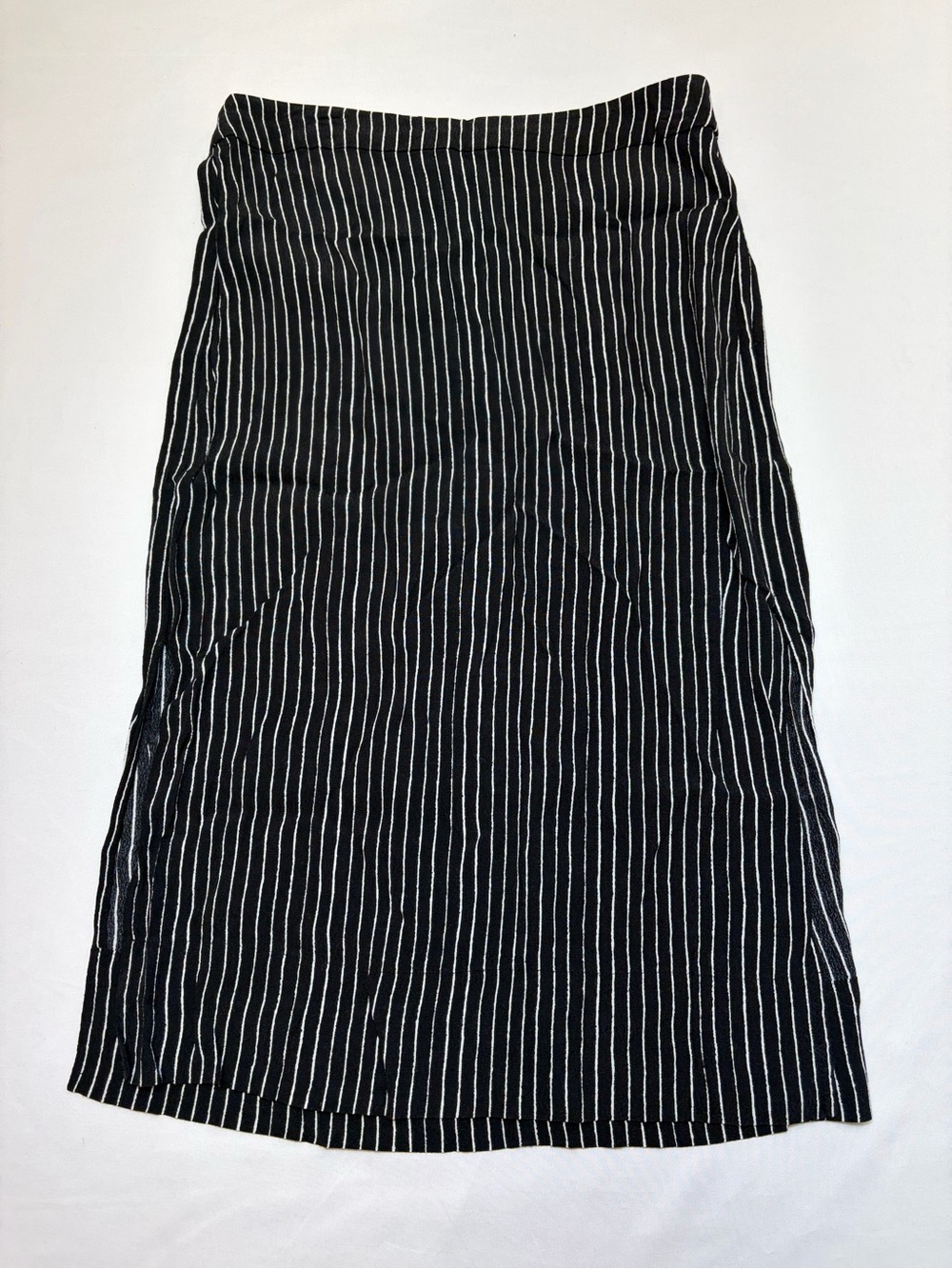 Madewell Black White Pinstripe Viscose Midi Pencil Skirt Size 0 Side Slit Zipper